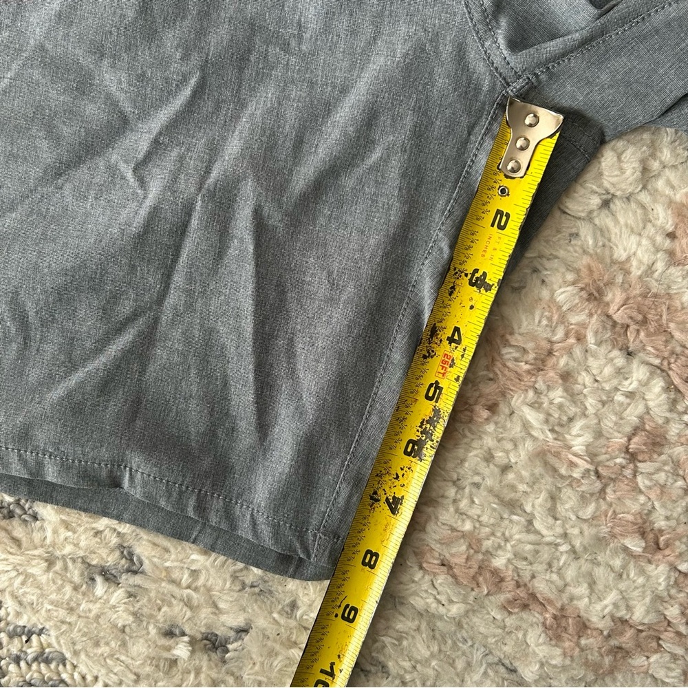 Vuori Performance Chino Shorts - Lot of 2 Size 32 - Picture 8 of 8